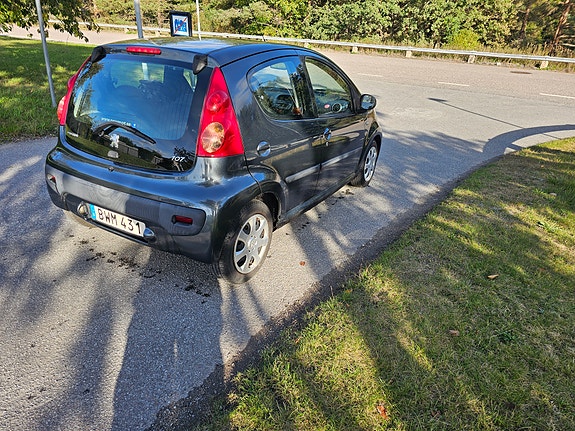 Peugeot 107 4 of 6