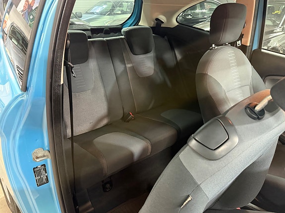 Ford Ka 9 of 12