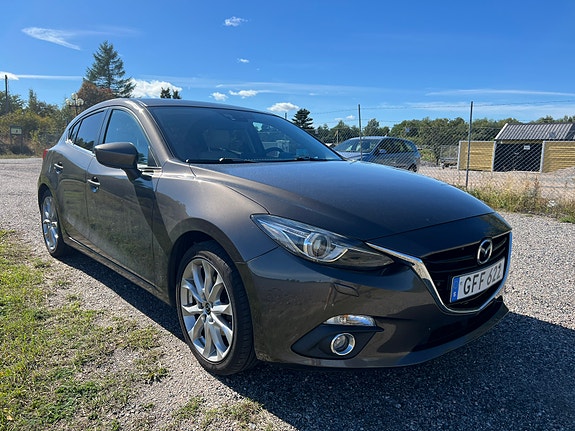 Mazda 3 2 of 10