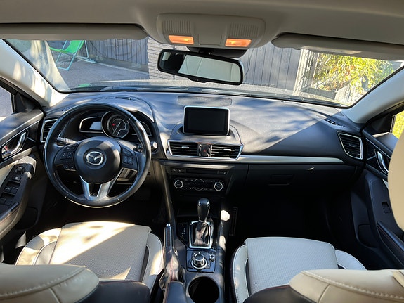 Mazda 3 5 of 10