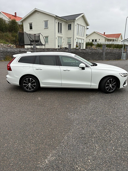 Volvo V60 3 of 6