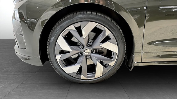 Skoda Enyaq RS 6 of 14