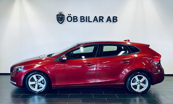 Volvo V40 4 of 13