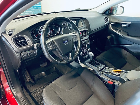 Volvo V40 6 of 13