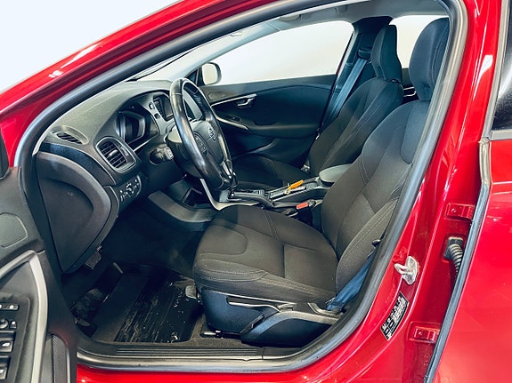 Volvo V40 8 of 13