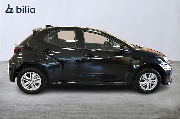 Toyota Yaris 18 of 21