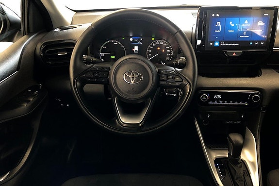 Toyota Yaris 11 of 21