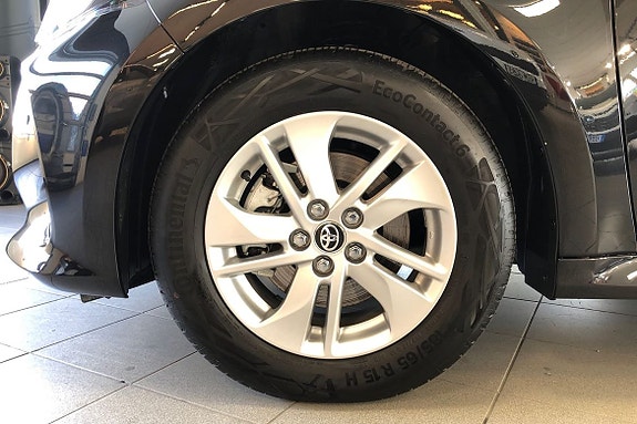 Toyota Yaris 17 of 21