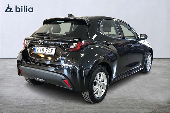 Toyota Yaris 19 of 21