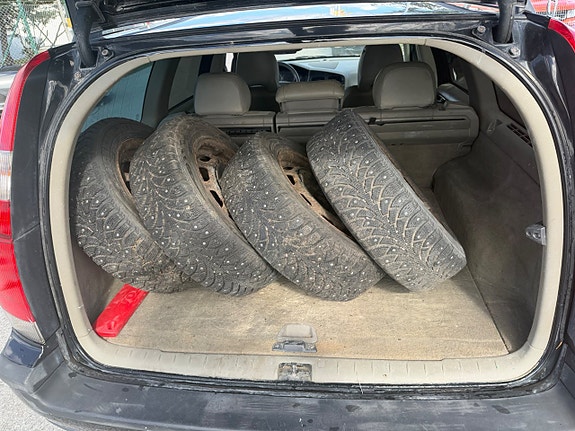 Volvo V70 13 of 17