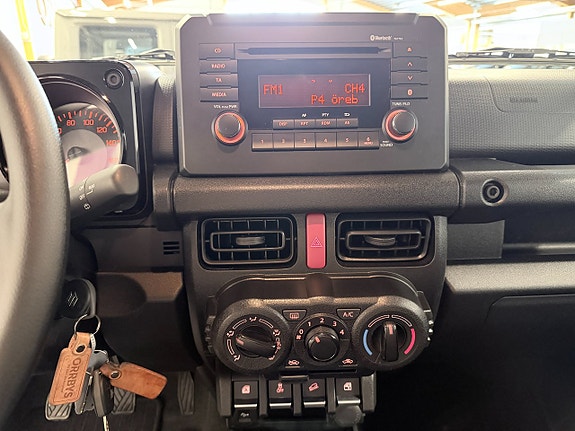 Suzuki Jimny 11 of 14