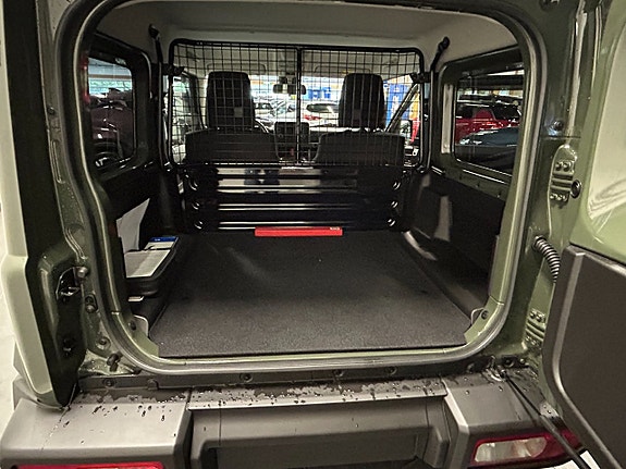 Suzuki Jimny 8 of 14