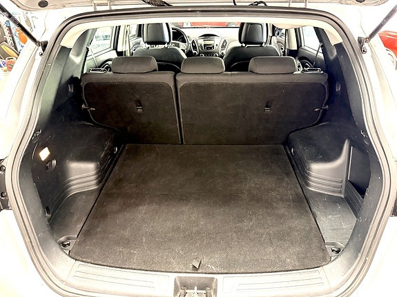 Hyundai ix35 2 of 10