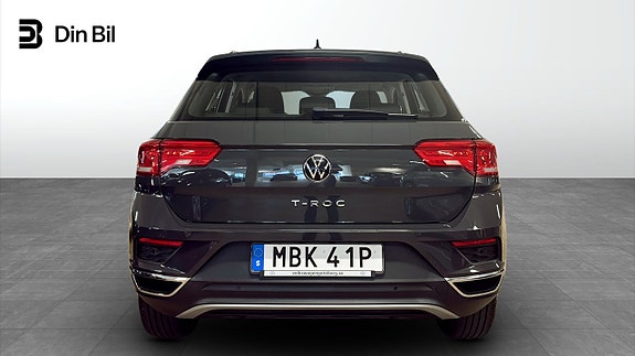 Volkswagen T-Roc 5 of 12