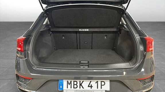 Volkswagen T-Roc 12 of 12