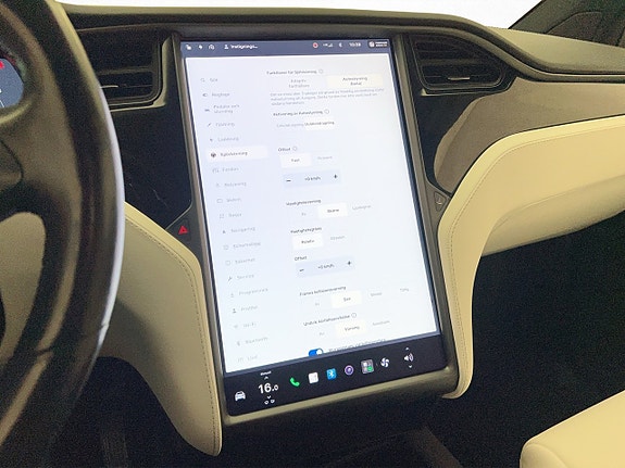 Tesla Model X 30 of 30