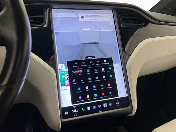 Tesla Model X 29 of 30