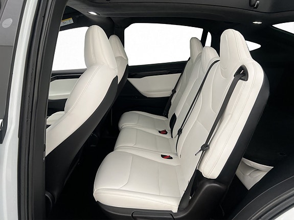 Tesla Model X 19 of 30