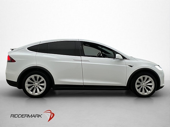 Tesla Model X 10 of 30