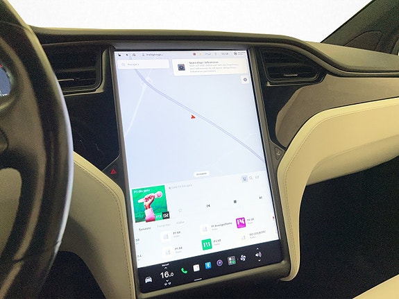 Tesla Model X 28 of 30