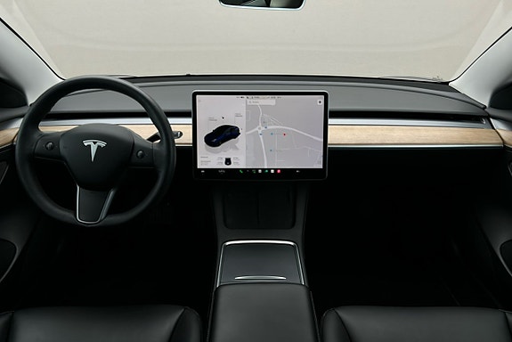 Tesla Model 3 3 of 3
