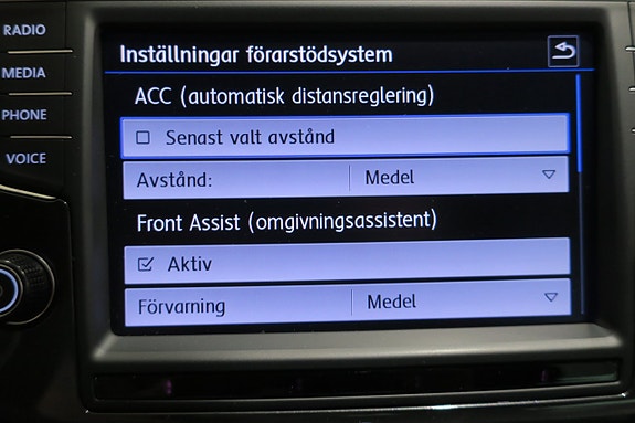 Volkswagen Tiguan 11 of 17