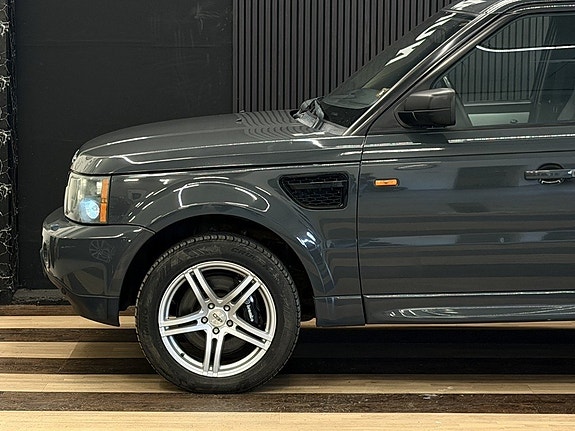 Land Rover Range Rover Sport 6 of 27