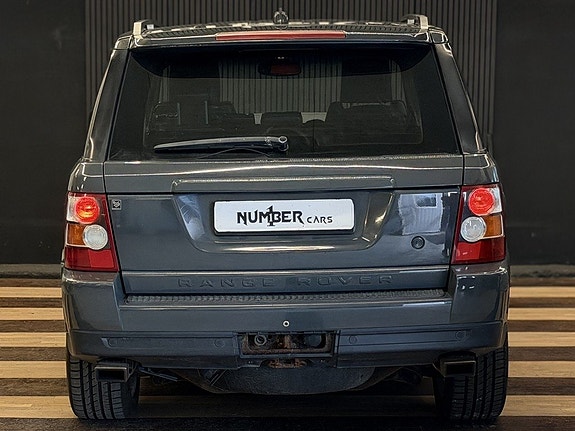 Land Rover Range Rover Sport 10 of 27