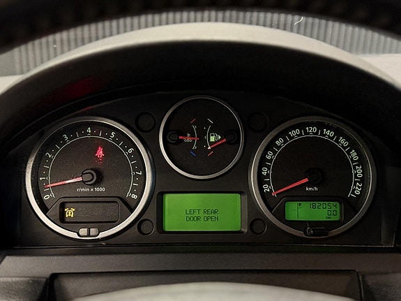 Land Rover Range Rover Sport 23 of 27