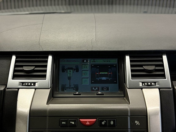 Land Rover Range Rover Sport 24 of 27