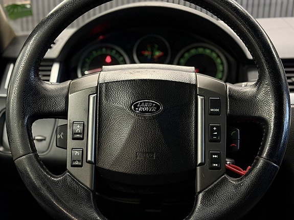 Land Rover Range Rover Sport 22 of 27