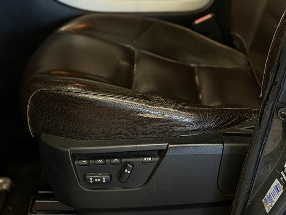 Land Rover Range Rover Sport 16 of 27