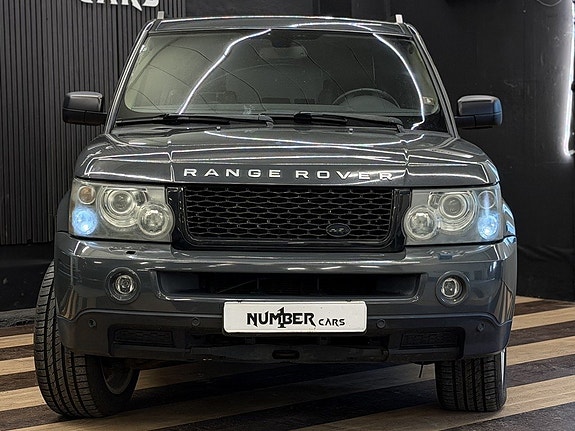 Land Rover Range Rover Sport 3 of 27