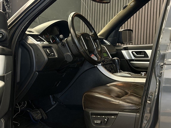 Land Rover Range Rover Sport 17 of 27