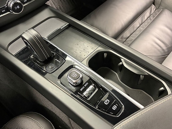 Volvo XC60 18 of 23