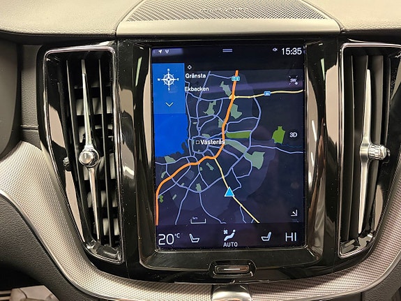 Volvo XC60 14 of 23