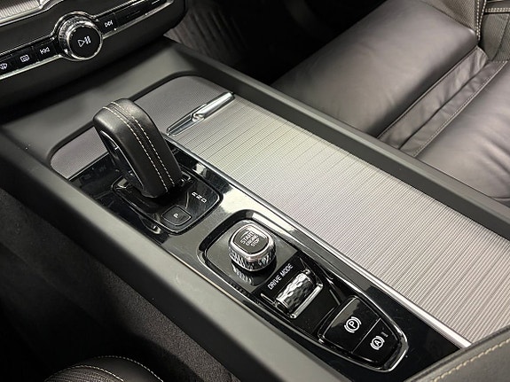 Volvo XC60 17 of 23
