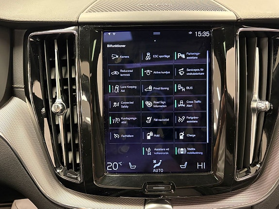 Volvo XC60 15 of 23