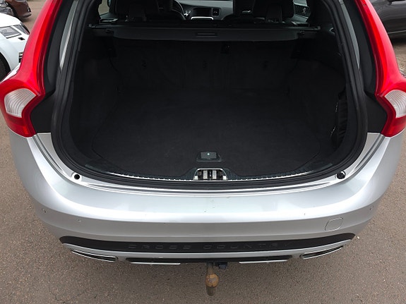 Volvo V60 Cross Country 13 of 13