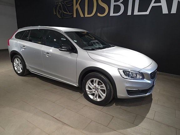 Volvo V60 Cross Country 6 of 13