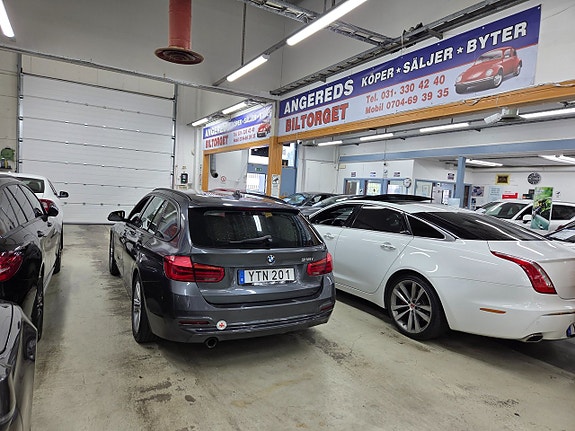 BMW 318i 5 of 16