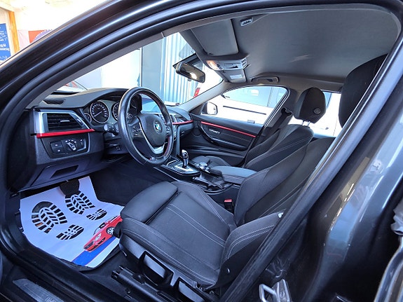 BMW 318i 13 of 16