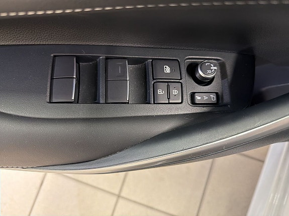 Toyota Corolla 13 of 20