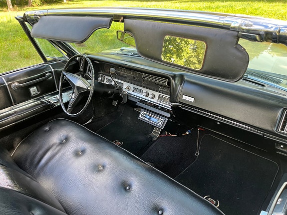 Cadillac Deville 17 of 21