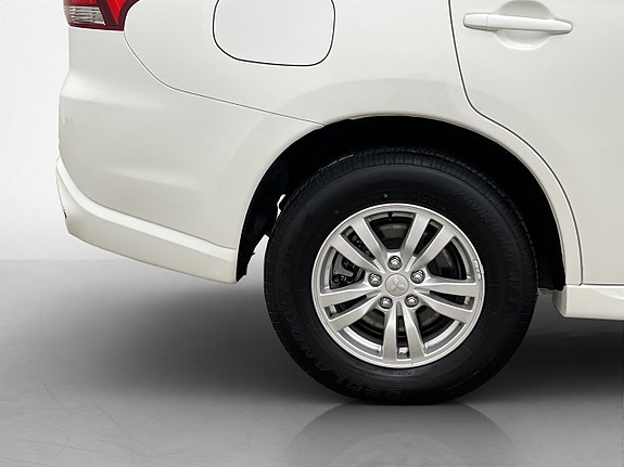 Mitsubishi Outlander 28 of 30