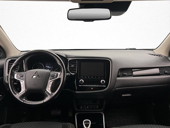 Mitsubishi Outlander 13 of 30