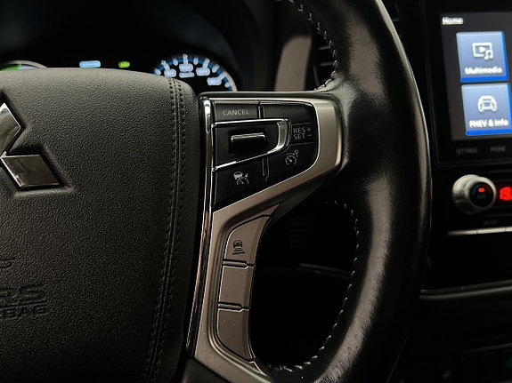 Mitsubishi Outlander 18 of 30