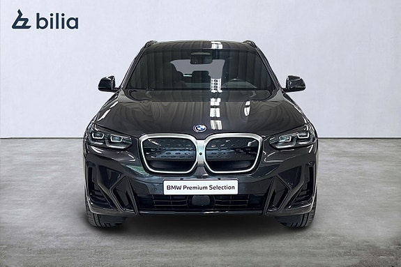 BMW iX3 5 of 24