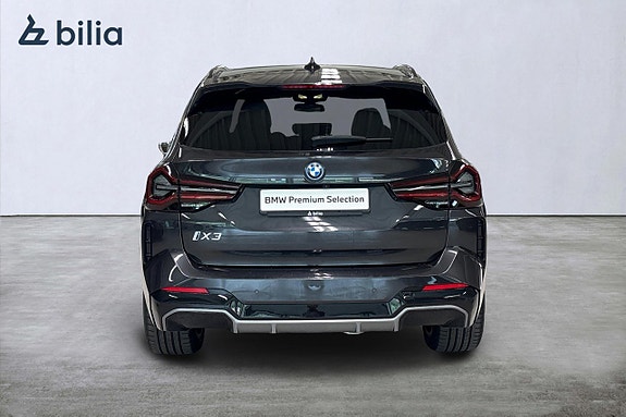 BMW iX3 4 of 24