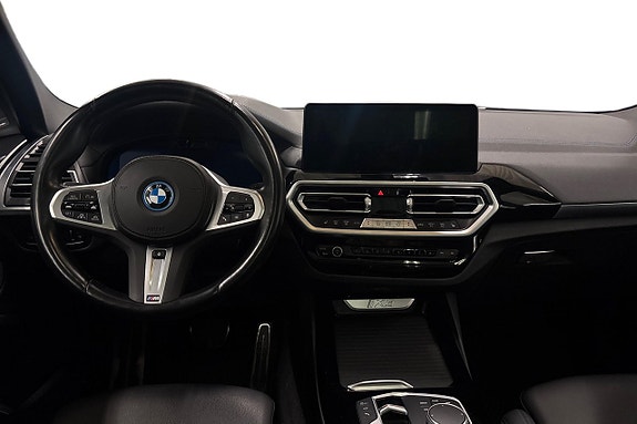 BMW iX3 8 of 24